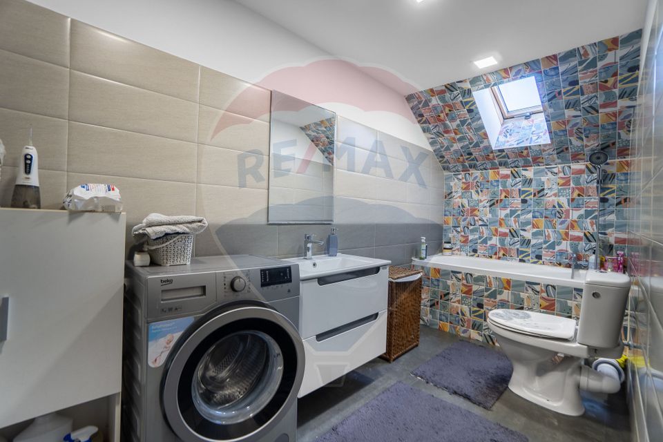 Casă / Vilă cu 4 camere de vânzare în zona Central