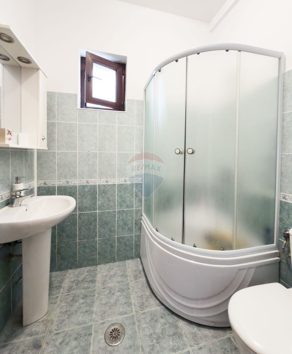 9 room House / Villa for sale