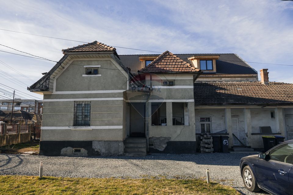 8 room House / Villa for sale, Sud-Est area