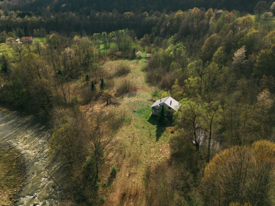 Casa si teren intravilan Tarcau