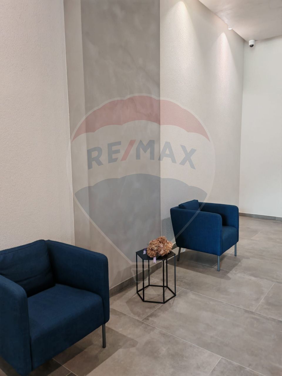 Spațiu de birouri  spre vânzare cu terasă - Mănăstur