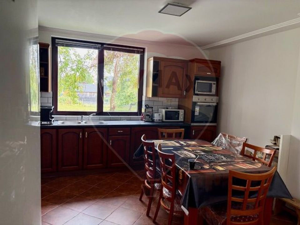 4 room House / Villa for sale