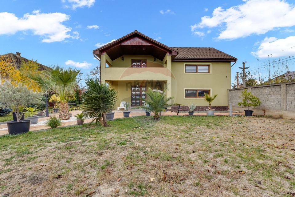 6 room House / Villa for sale