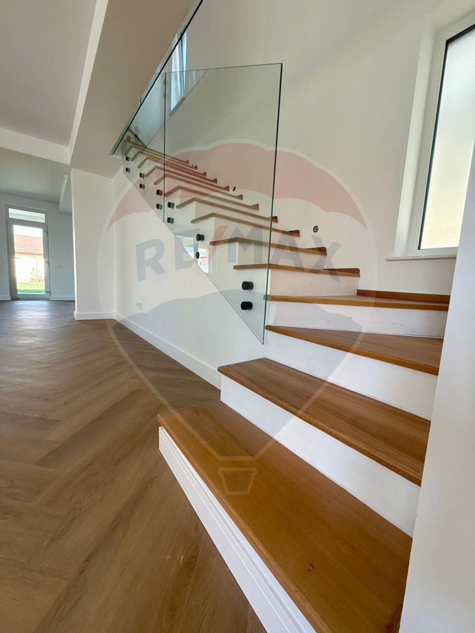 4 room House / Villa for sale