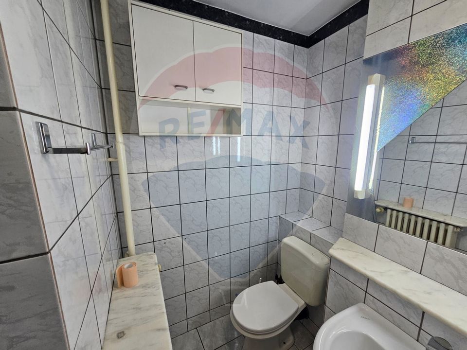 Apartament cu 3 camere de închiriat în zona Berceni