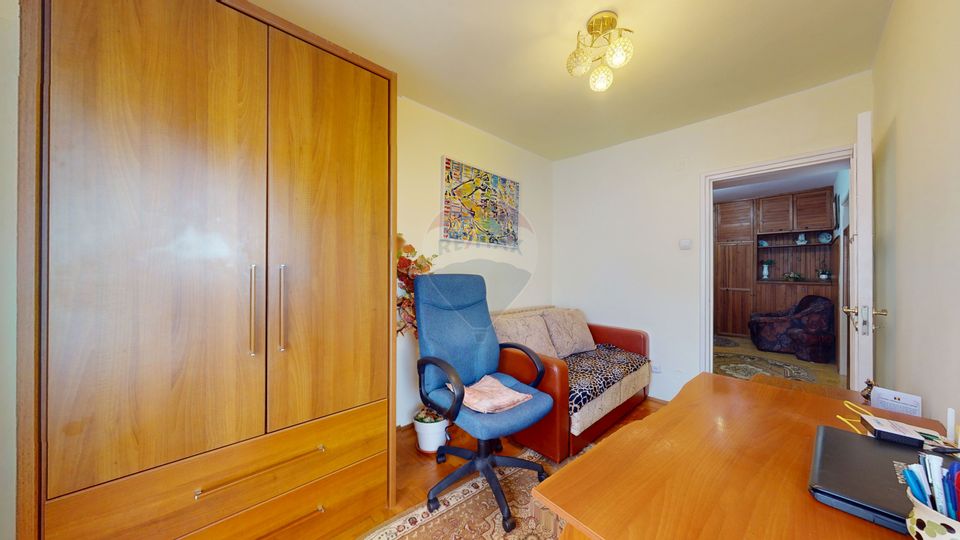 3 room Apartment for sale, Eroilor area