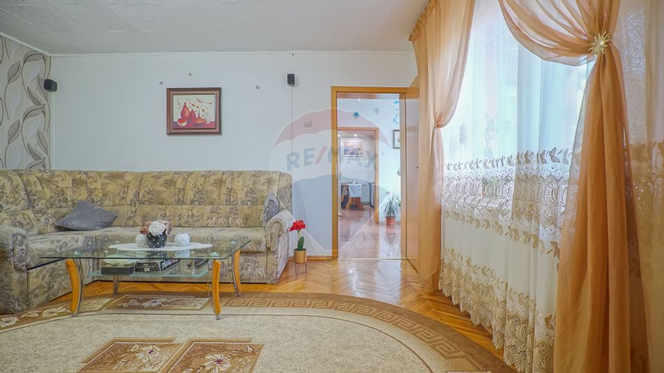 5 room House / Villa for sale, Bartolomeu area