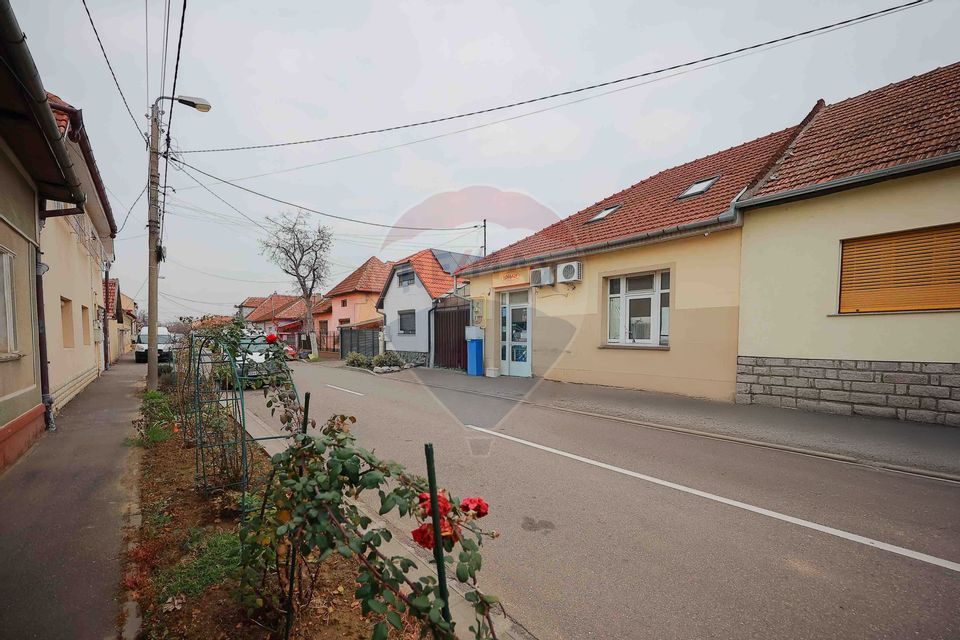Spațiu comercial, de închiriat, în Ioșia, str. Vasile Pârvan
