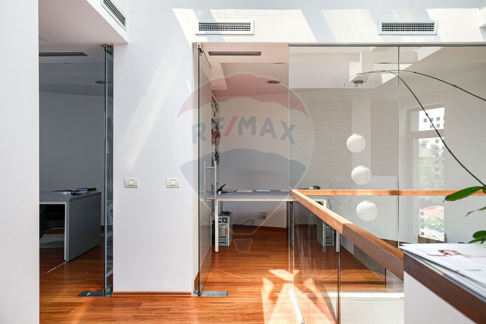 Clădire de birouri Micalaca pe principală, vad si vizibilitate sporită