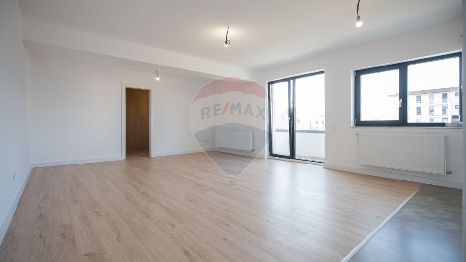 De vânzare, apartament 2 camere foarte spațios, bloc nou, Brașov