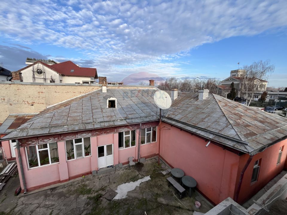 6 room House / Villa for sale, Marasesti area