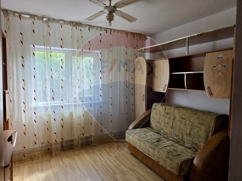 3 room Apartment for sale, Mioritei area