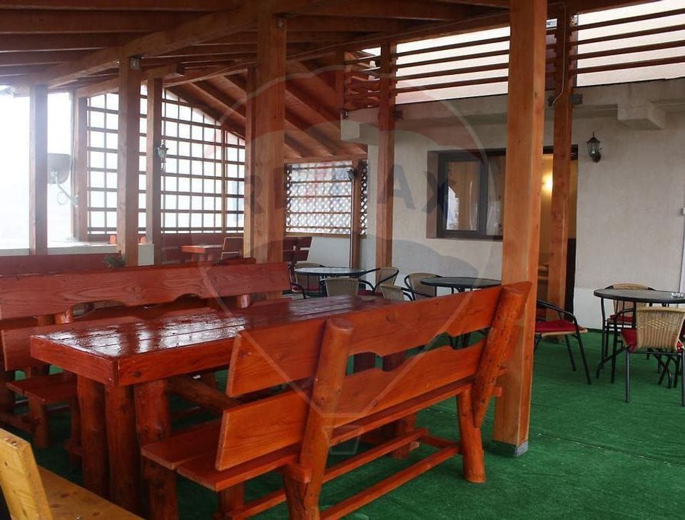 Hotel / Pensiune cu 11 camere de vânzare