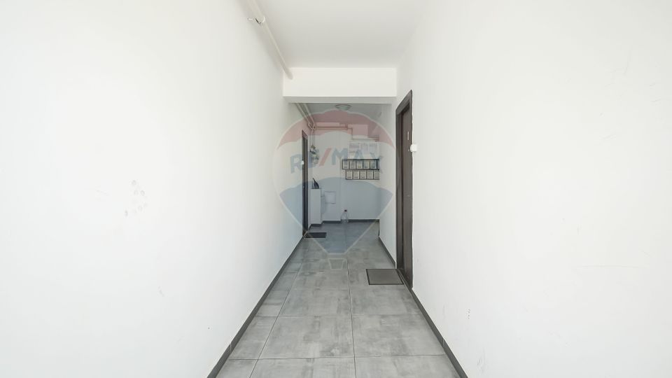 Apartament de 2 camere de închiriat în zona Tractorul
