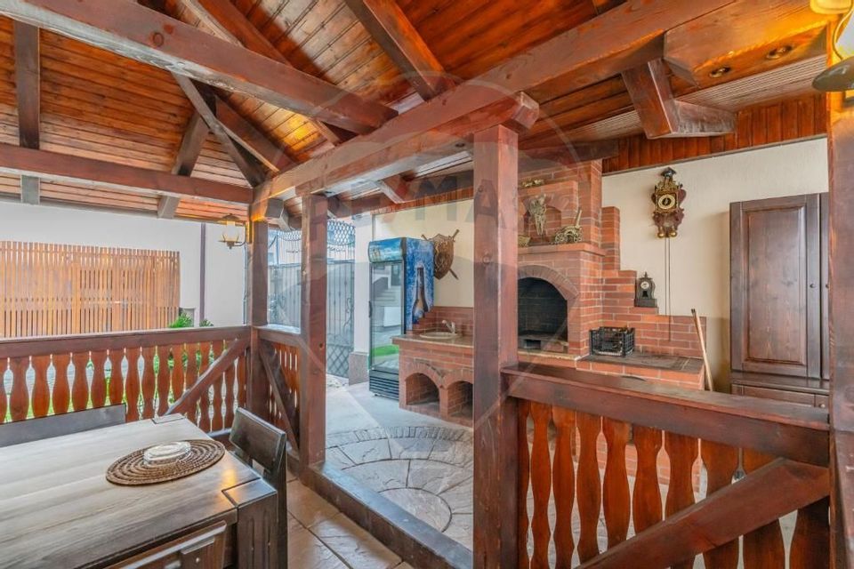 18 room Hotel / Pension for sale, Central area