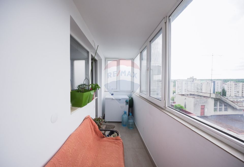 Apartament cu 4 camere de vânzare Ultracentral