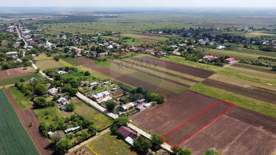 Land 2,086sqm Tifesti / Strada Secundara