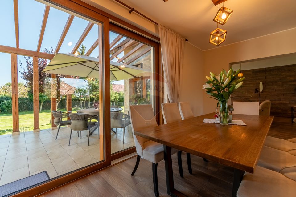 Proprietate exclusivista de vanzare: 2 case | 9 camere | 2000 mp teren