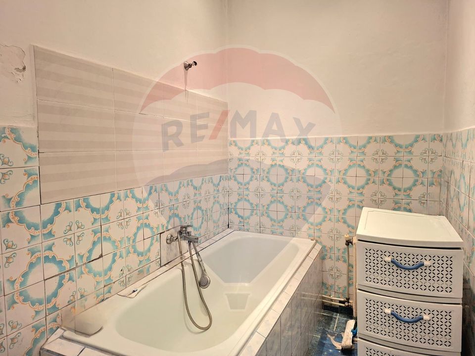 Proprietate centrală Arad,  cotă teren mare, acces auto