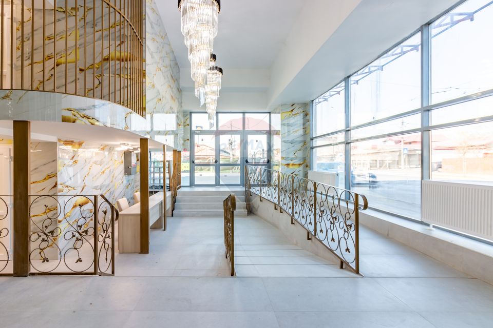 Investment building: polyclinic, senior living & catering-Giulesti