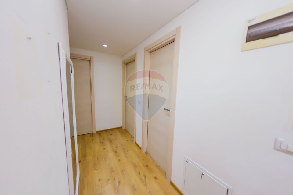 Apartament central modern mobilat si utilat DE VANZARE