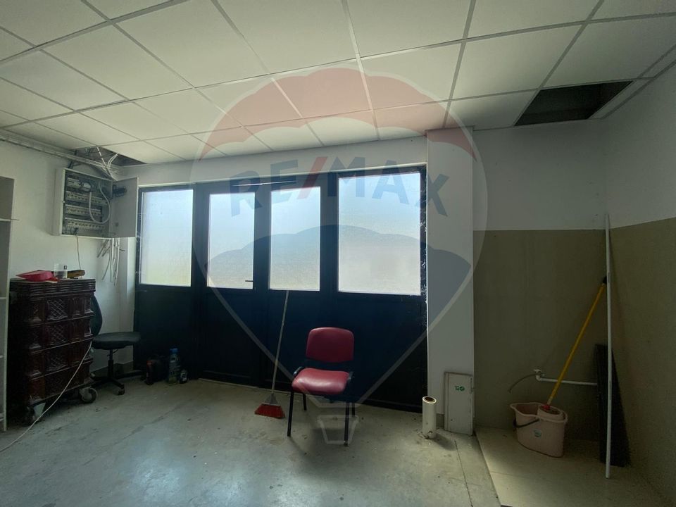 Teren cu hală, Bucsani, Crevedia / DN 61 (A1, A0) 40 Km de București