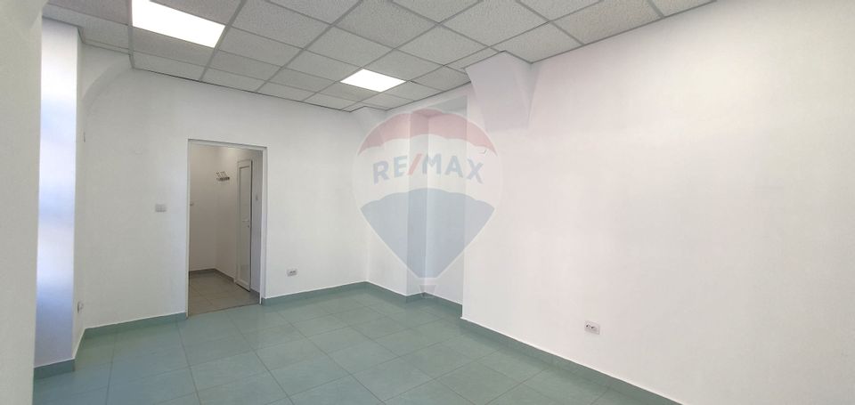 25sq.m Commercial Space for rent, Central area