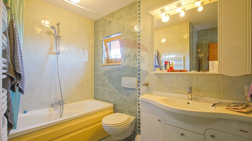 Casă  de inchiriat, Schei