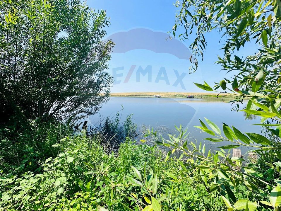 Teren 1400mp cu Livada si Iesire la Lac in Niculesti-Dambovita