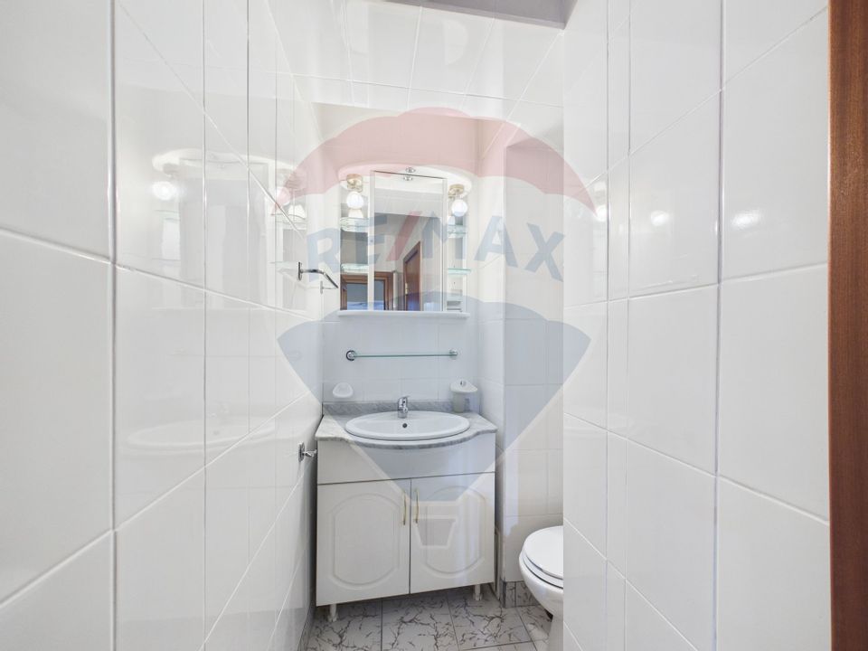 Apartament spatios  de 3 camere in Piata Iancului