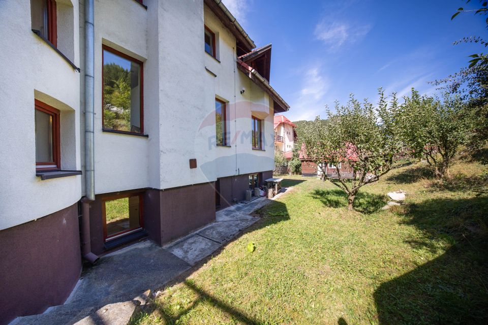 Vilă Moieciu, 375 mp util + teren 2.992 mp, View - Comision 0