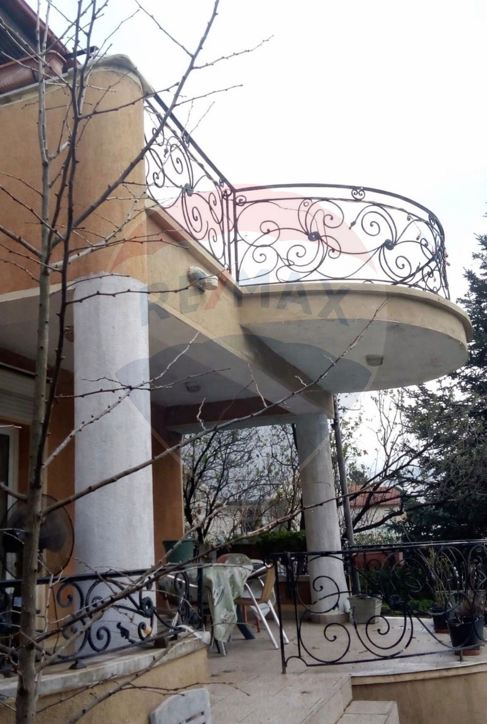 Vila la Lacul Snagov deschidere 21 ml,  ponton propriu