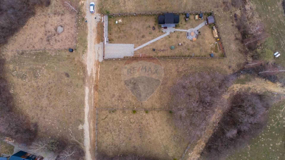 Land 850sqm Zarnesti / Tohanita