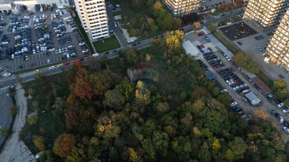 Vanzare Teren 1,800mp Vacaresti-Tinetretului