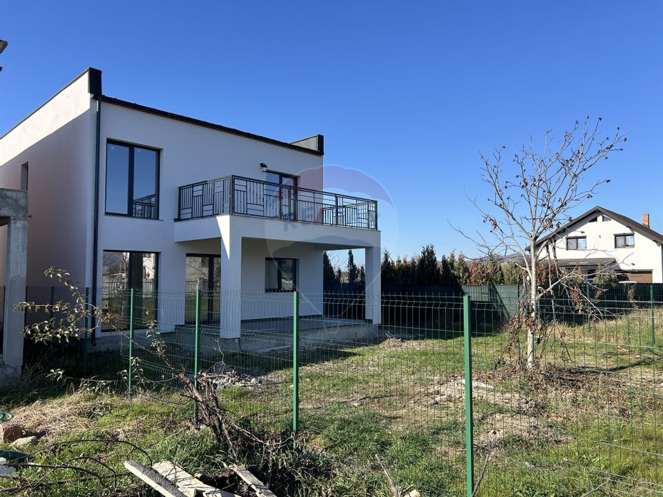 Casă moderne cu 4 camere de vânzare in SASAR / 5 ari teren / utilitati