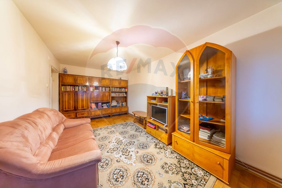 4 room Apartment for sale, Central area