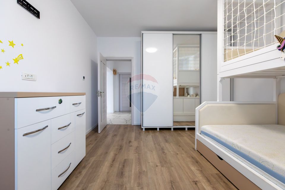 Casă de vânzare - 110 mp,  Serbanesti