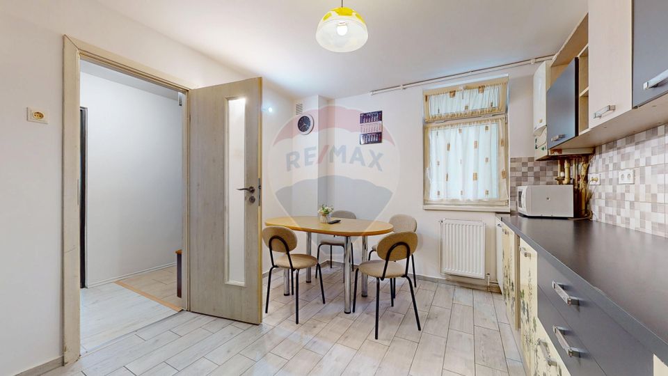 REZERVAT - Apartament 4 camere Astra