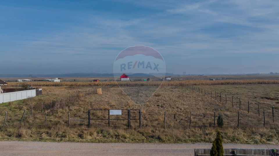 Land 2,000sqm Harman / Strada Mihail kogalniceanu
