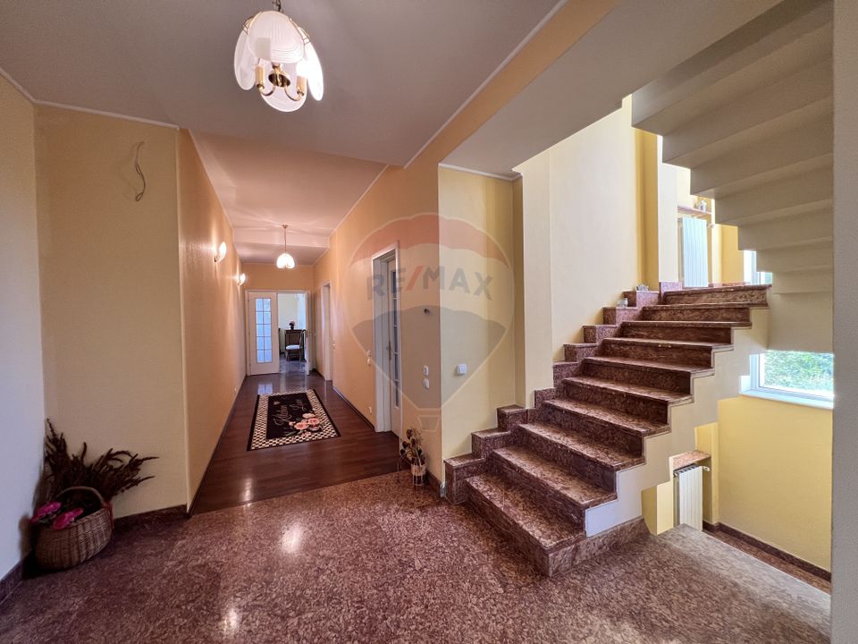 10 room House / Villa for sale