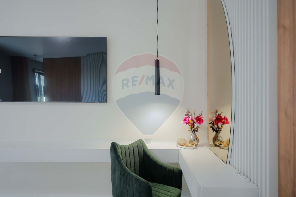 De vânzare Vilă cu 8 camere în Sânmartin, 290 mp util, teren 1100 mp