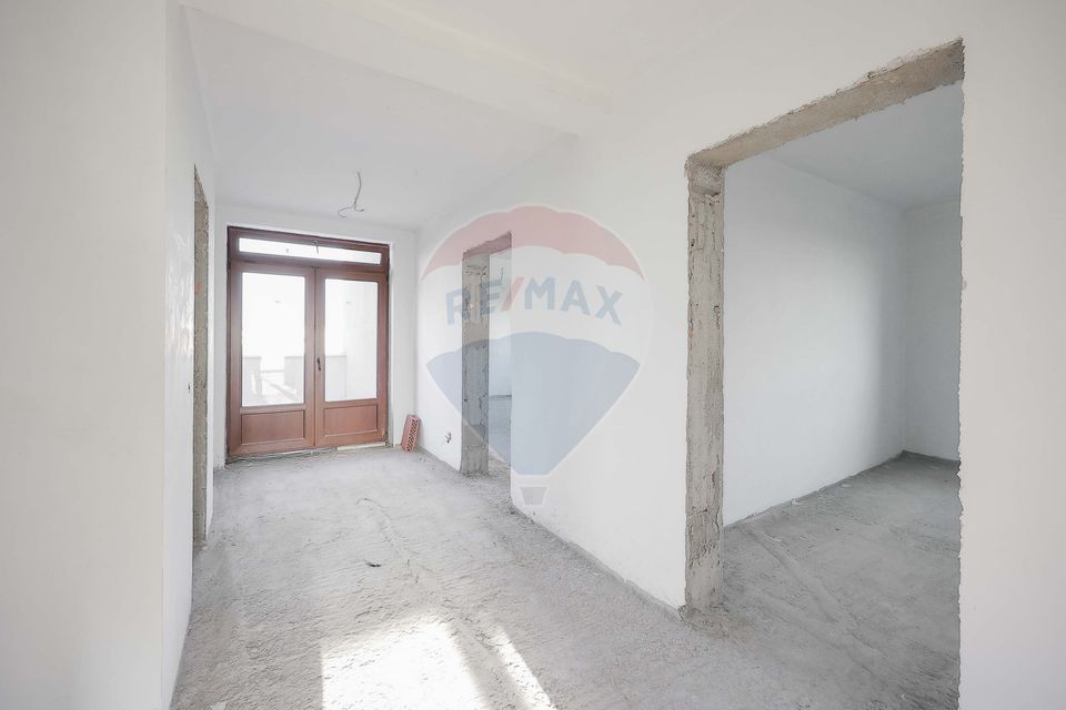 5 room House / Villa for sale