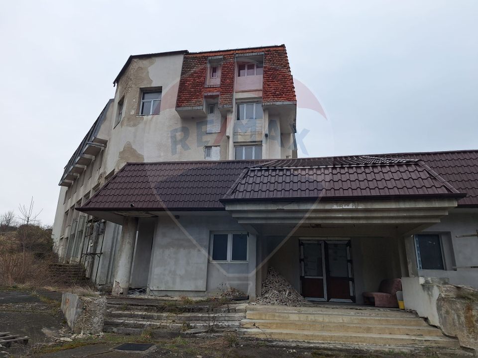 50 room Hotel / Pension for sale