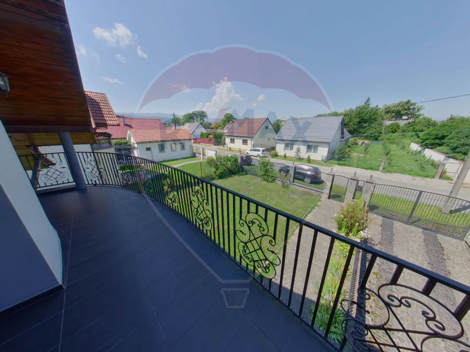 Casă / Vilă cu 5 camere de închiriat în zona Nord