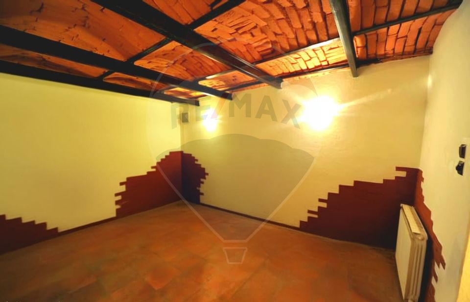 15 room House / Villa for sale, Universitate area