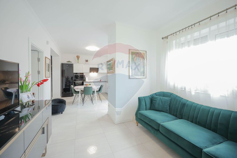 5 room Apartment for sale, Central area