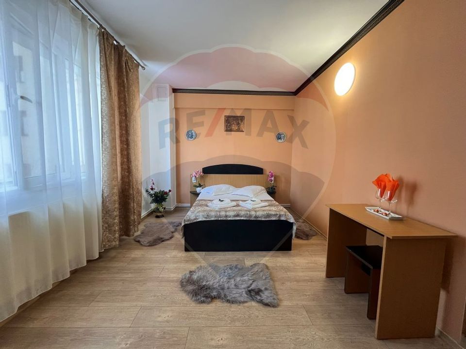 Oportunitate: Hotel/Pensiune 33 Camere de Vânzare - Semicentral IAȘI