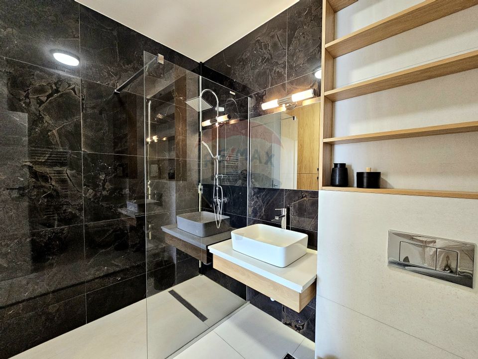 Penthouse superb cu 4 camere de închiriat în zona Andrei Muresanu