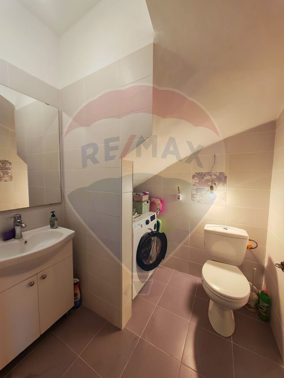 Casă cu 3 camere, curte și mansardă – Chiajna, str. Luceafarului