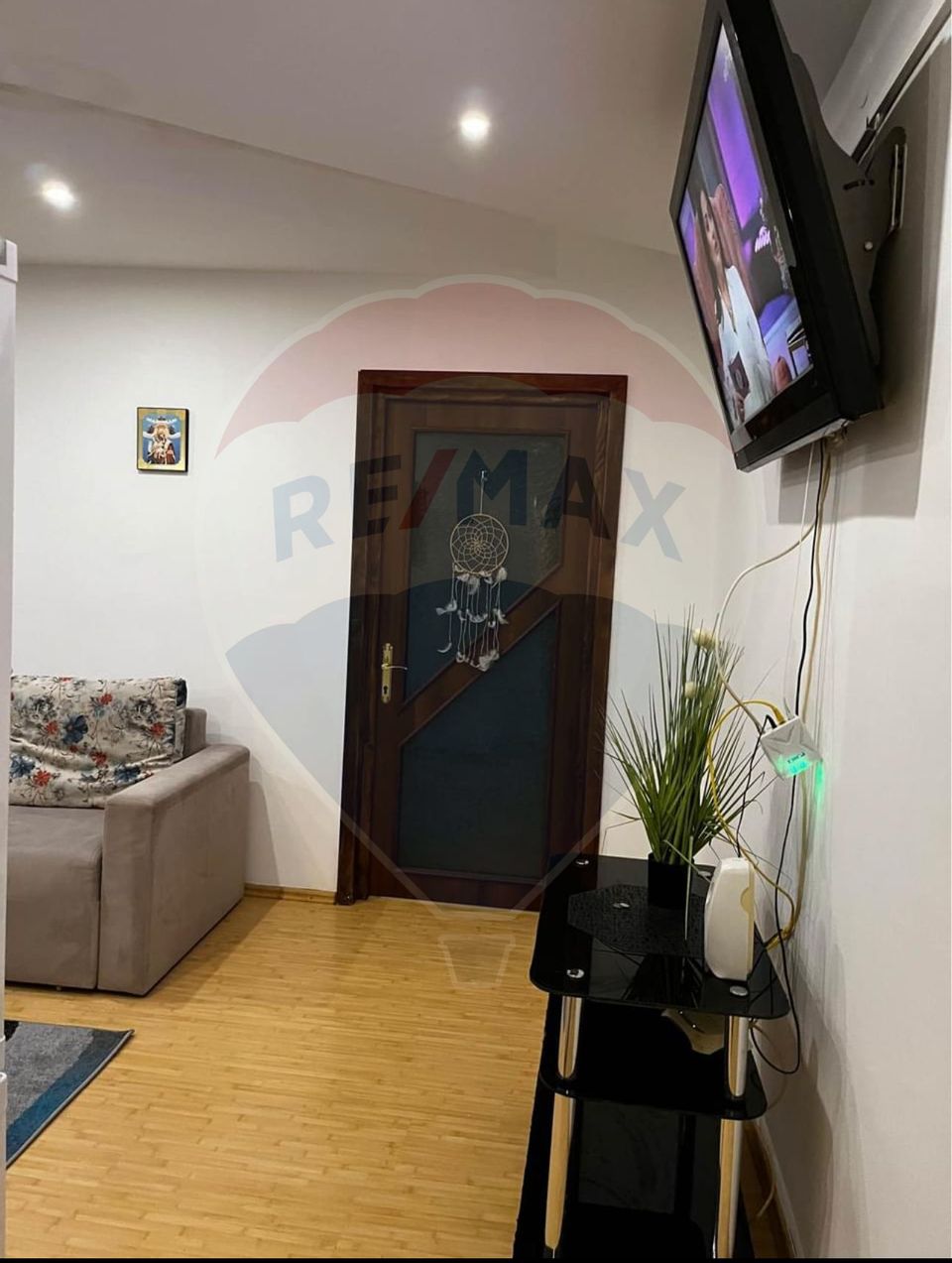 Apartament cu 2 camere de vânzare în zona Mihai Viteazul